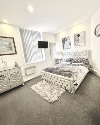 Large Luxury Apartment Blackpool