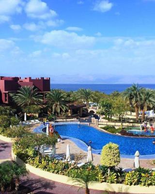 Gorgeous Pool View Apartment - Tala Bay Resort, Aqaba