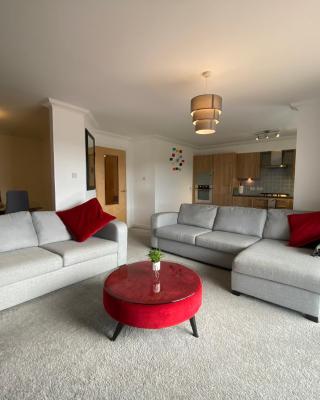 The Duplex Nairn- Spacious 3 Bedroom with sunny balcony