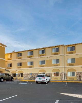 Comfort Inn & Suites Alameda at Albuquerque Balloon Fiesta Park