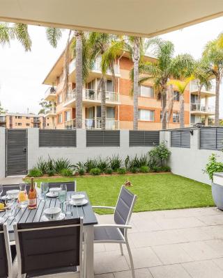 Kristie Court 3 7 Weatherly Close with air con and close to the beach