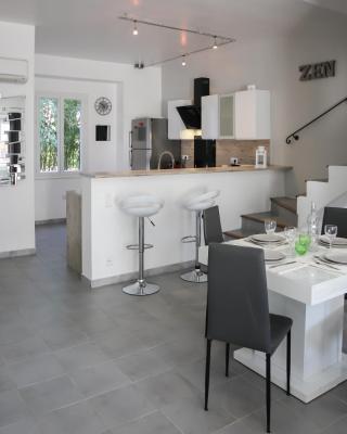 Maison tendance avec jardin, centre village, Alpilles, familles