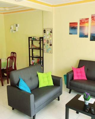 Colourful homestay - (near jeti sky mirror)