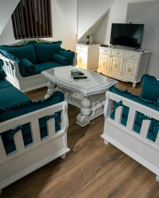 Vila ZLATARSKA PAHULJA --- apartman " BELE NOĆI "