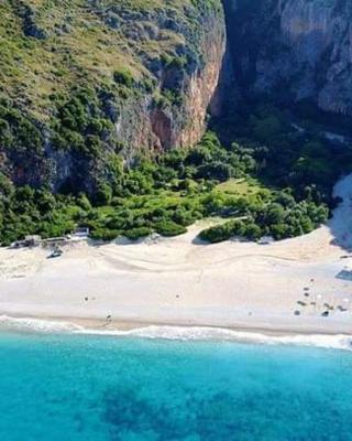Gjipe camping