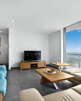 Luxury Apartment Caves Beach 4 Bed