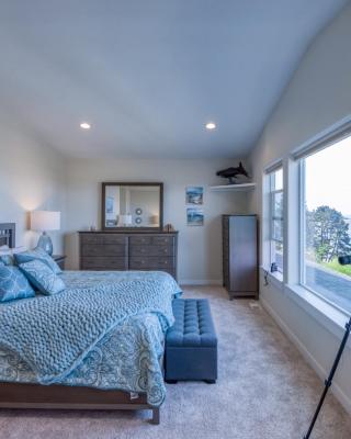 Oceanview Townhome - Pet Friendly - Sleeps 6 - King