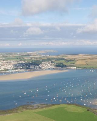 Edge of Padstow, 2 bedroom luxury lodge