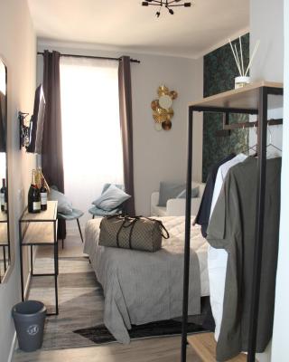 Vite 99 spanish steps room