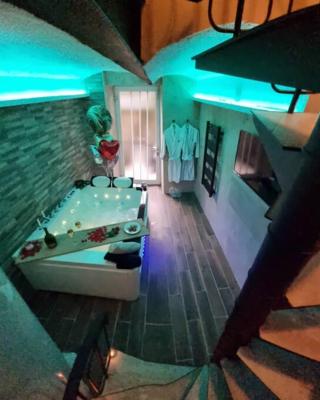 Arty room JACCUZI & SPA CENTRE VILLE HAUT DE GAMME