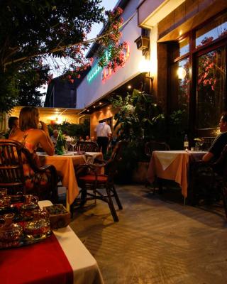 Rubin Kitchen&Wine Rooms