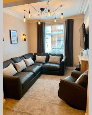 Durham House - Fantastic Location and Great Price in Scarborough