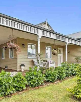 Charming period cottage with a picturesque garden