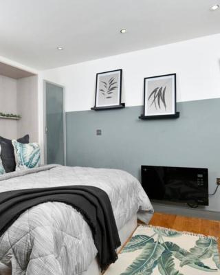 Modern studio apartment in Leeds City Centre (LS1)