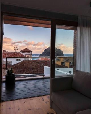 Vivienda El Ciprés. Terraza con espectaculares vistas al Mar.