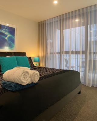 The Gallery Luxe 1 BR Executive Apartment in the heart of Braddon Wine Secure Parking WiFi