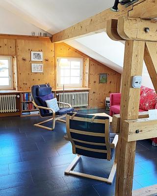 Dachwohnung im Alpenstil, 60m2 für 2P, mit Garage - BM186