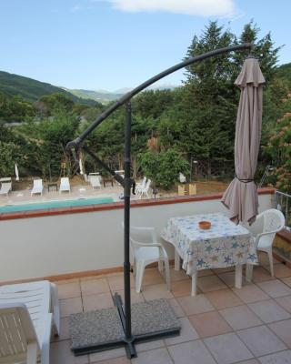 Teramo 1 dall'Adriatico al Gran Sasso con Piscina