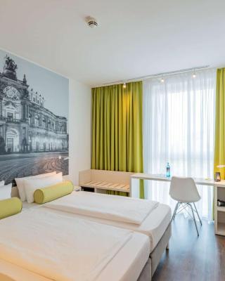 Super 8 by Wyndham Dresden