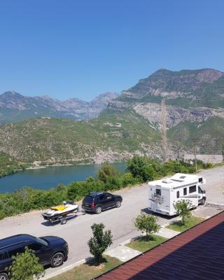 Lugina e Komanit