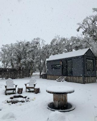 Big Yard Escapes - Two Off-Grid Tiny Houses on the Mowamba River