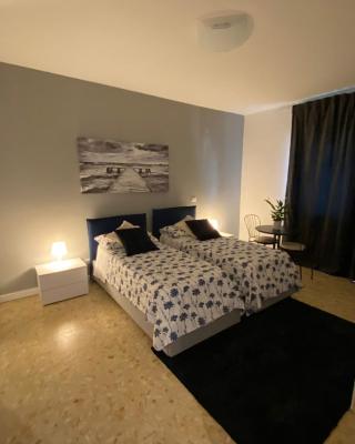 YTHA HOUSSE ROMA CENTRO