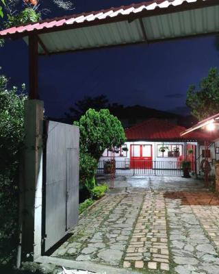 Hermosa Casa Campestre - Reserva Mínimo 4 Huéspedes