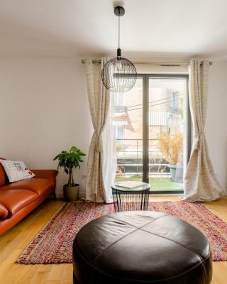 3 p 60 M2 Lesapparts Paris-Clichy terrasse équipée et wifi gratuit