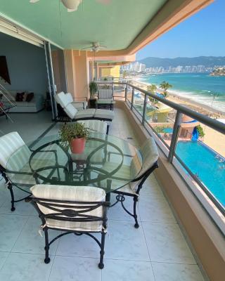 Comfortable Beachfront apartment in Acapulco