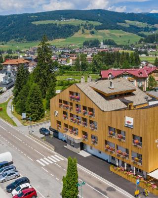 Hotel Dolomiten