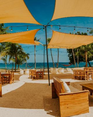 Café de Playa Beach Front Hotel