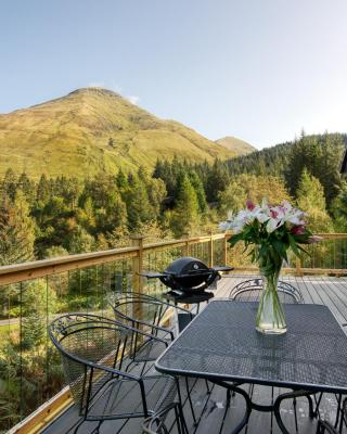 Stunning 5 star chalet with loch views