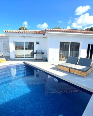 Luxury Villa Callao private heated pool