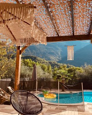 2P au coeur des montagnes avec piscine chauffée