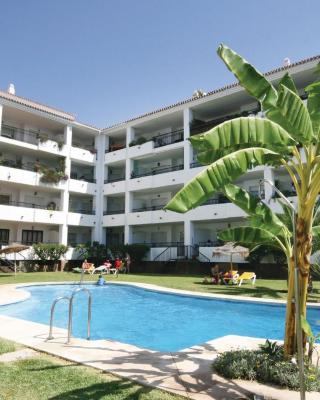 Nice Apartment In Calahonda With Outdoor Swimming Pool