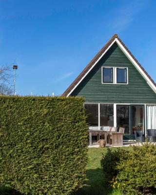 Bungalow 6 op Recreatiepark De Wielen