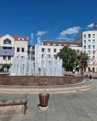 Tuzla Trg - Tuzla Square