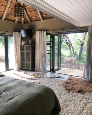 Simba Safaris African Pride Exotic Lodge