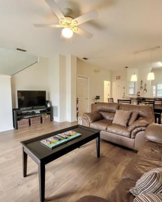 3Br 3Bath Pvt Townhome Patio 15min Disney 1291ft