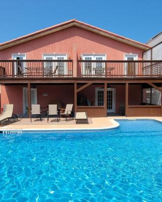 Cozy 2 Bedroom with Big Pool - Campeche Triplex unit C home