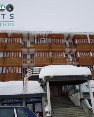 Ski slopes apartment
