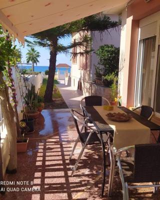 LUXURY APARTMENT in front of the sea