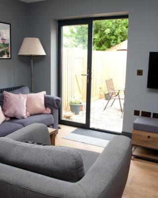 Little Elm - luxury home from home, free parking, 30-40 mins walk from Bath city centre