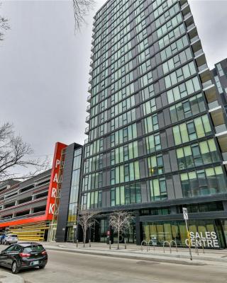 Cozy Skyline Condo in Downtown, across Canada Life Centre