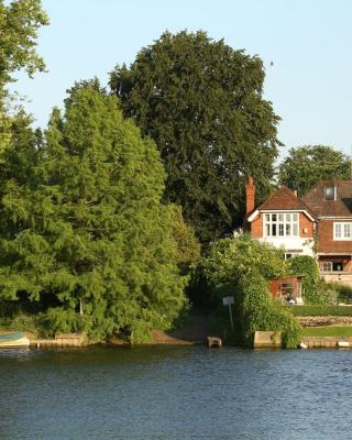 Inverloddon Bed and Breakfast, Wargrave