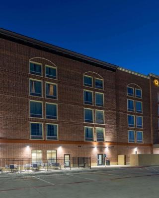 La Quinta Inn & Suites by Wyndham Dallas - Frisco Stadium