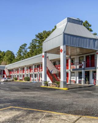 OYO Hotel Pineville LA Hwy 165