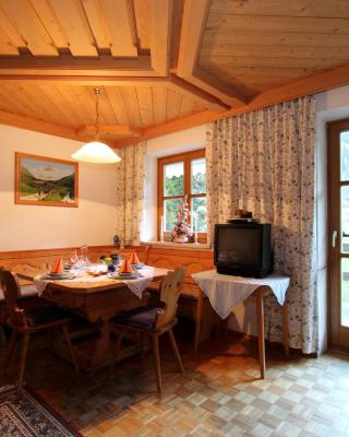 Serene Cottage in Neukirchen am Gro venediger