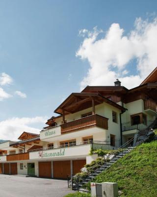 Chalet apartment in ski area Saalbach-Hinterglemm