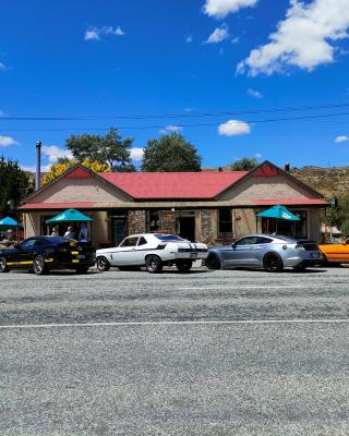 Oturehua Railway Hotel Cottage